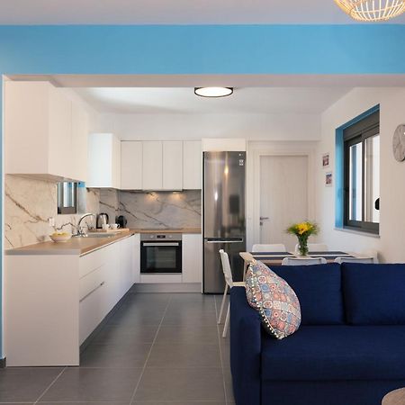 Greek Sky - New Modern Apartment With Shared Pool Tavronitis  Exterior photo