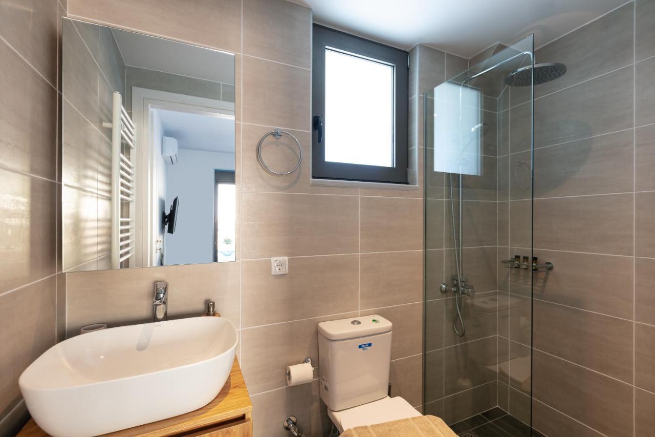 Greek Sky - New Modern Apartment With Shared Pool Tavronitis  Exterior photo