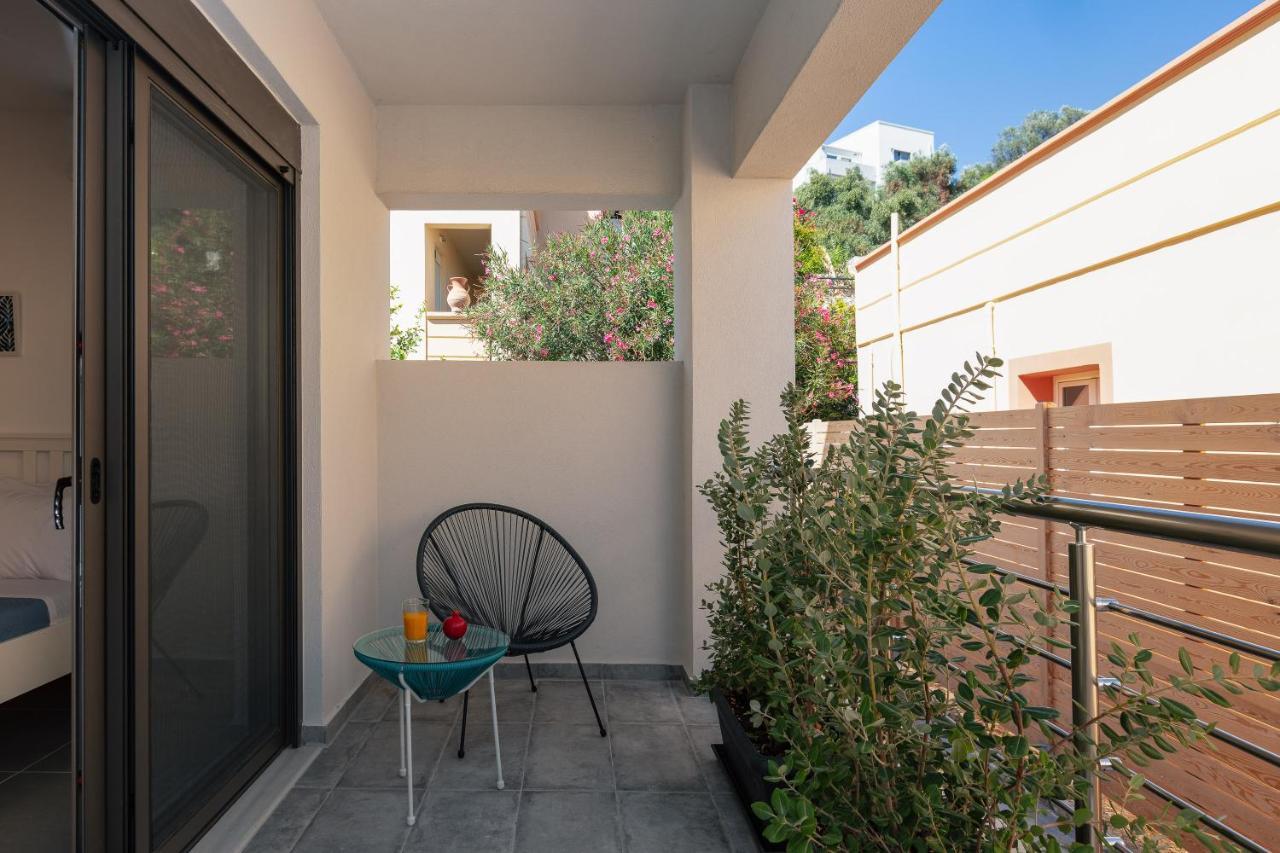 Greek Sky - New Modern Apartment With Shared Pool Tavronitis  Exterior photo